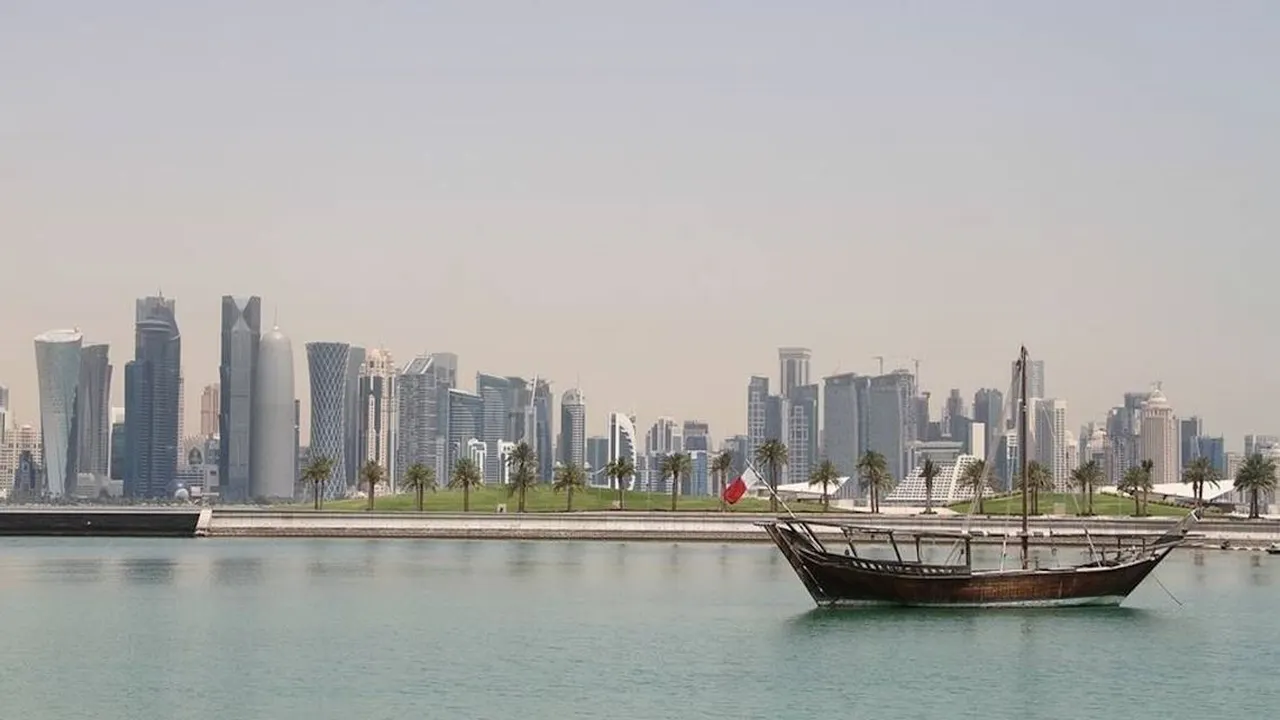 طقس معتدل على الساحل وتحذيرات من رياح قوية وأمواج عالية مضطربة